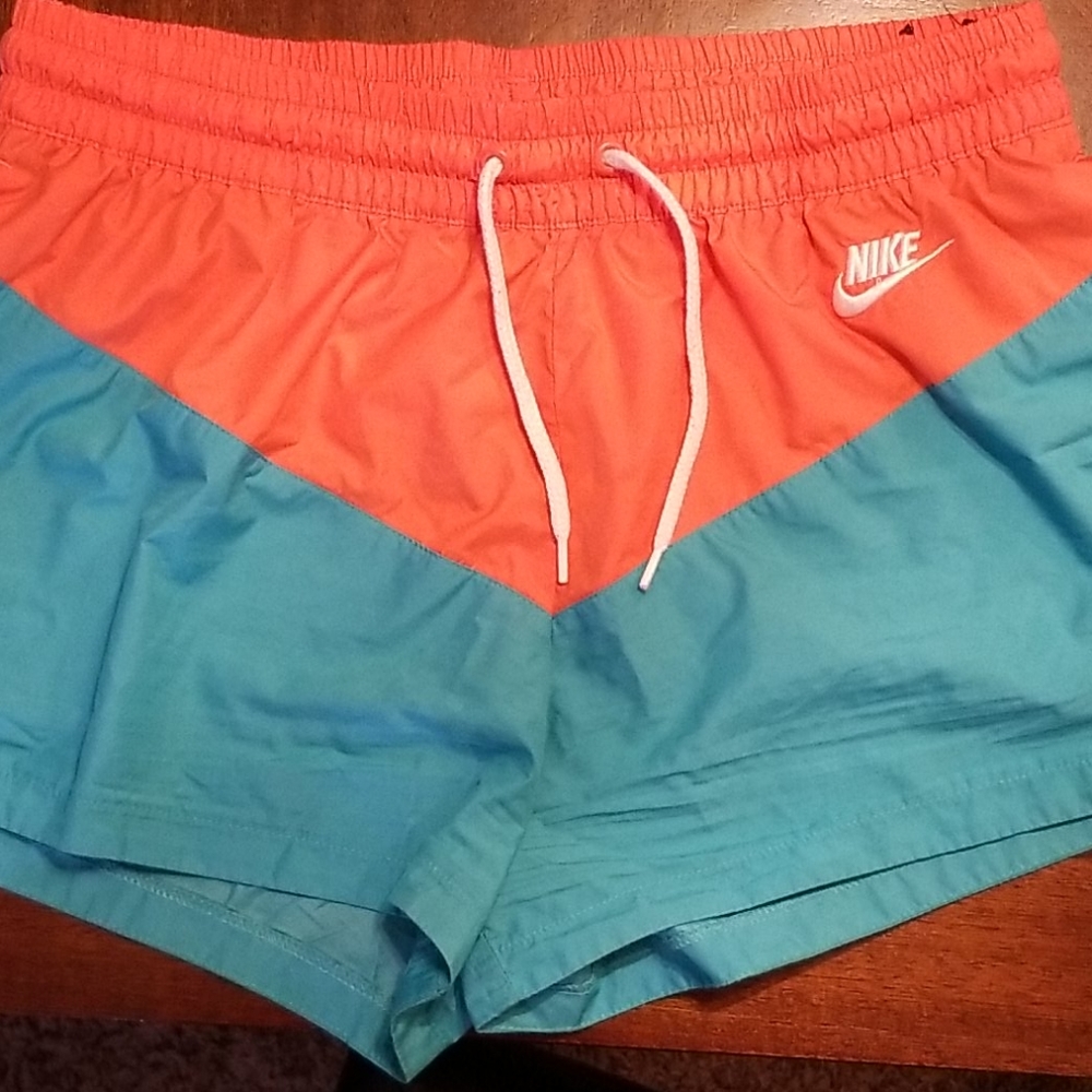 Running shorts